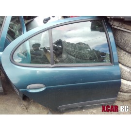Врата задна дясна.Цената е за необорудвана.RENAULT MEGANE 1.9 DTI седан 1997г.климатик