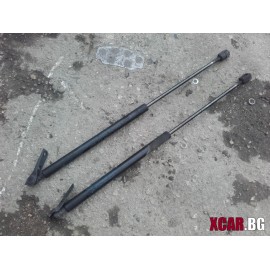 Амортисьор заден капак.Цената е за 1-брой.VOLKSWAGEN PASSAT 2 (B3) 1.9 TD 75 к.с. комби 1992г.